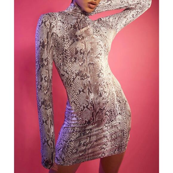 NWT Boohoo Snake Print High Neck Long Sleeve Bodycon Mini Dress Women's 4 Small - Picture 3 of 13